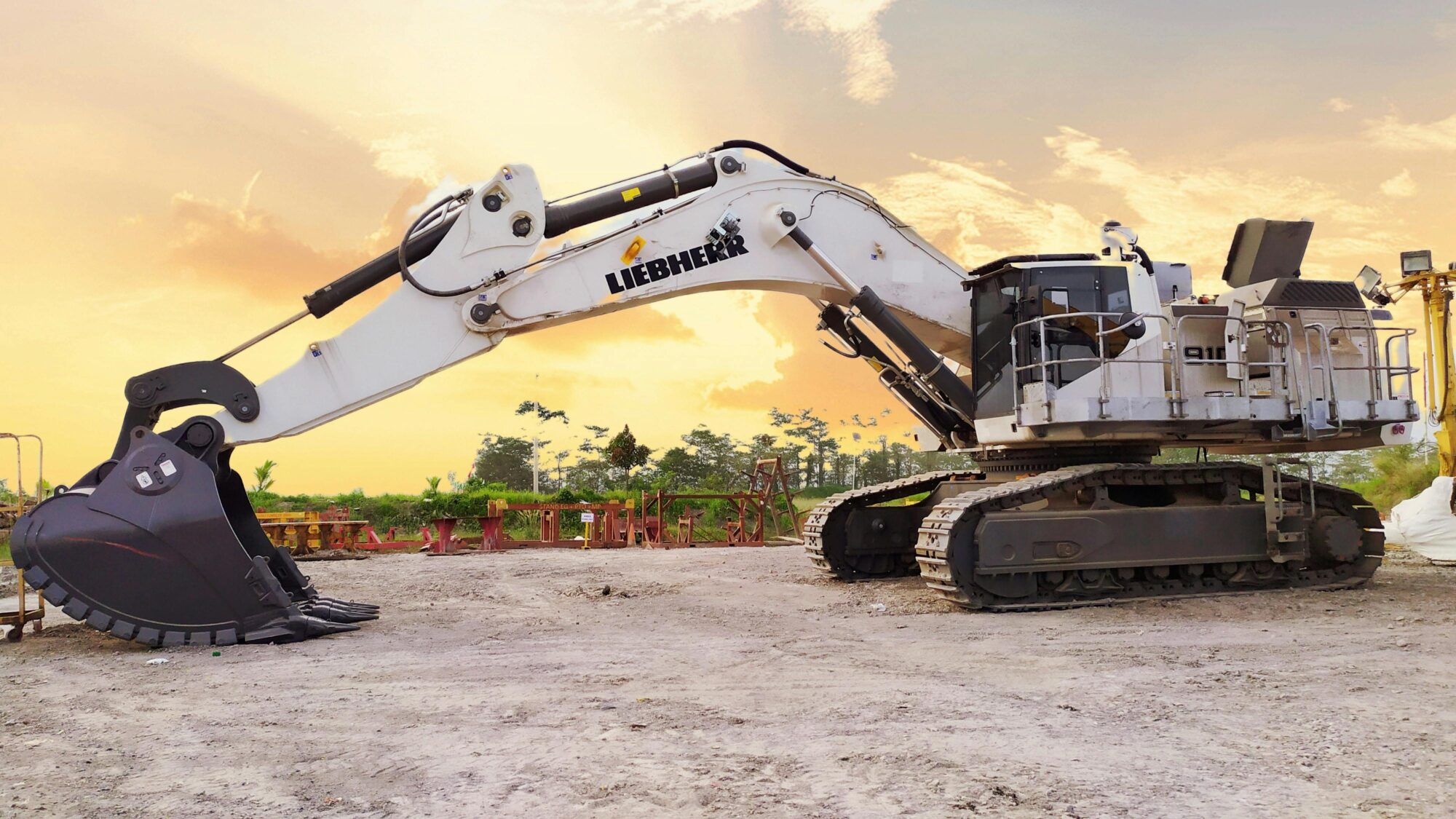 LIebherr Excavator